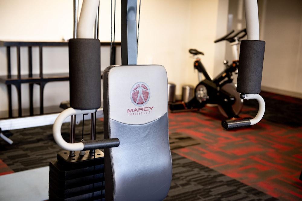 Vr Takapuna Όκλαντ Εξωτερικό φωτογραφία A cable machine