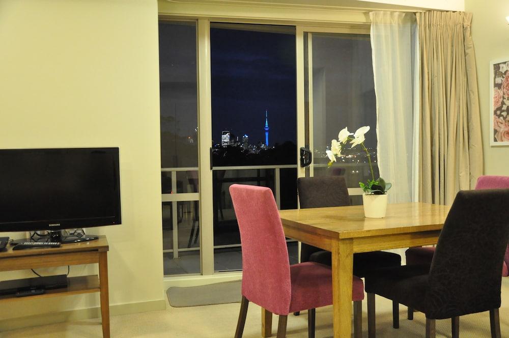 Vr Takapuna Όκλαντ Εξωτερικό φωτογραφία A typical condominium interior