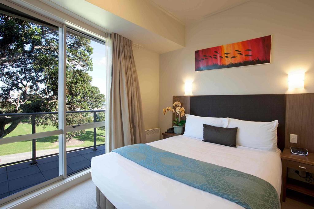 Vr Takapuna Όκλαντ Εξωτερικό φωτογραφία A bedroom at the hotel