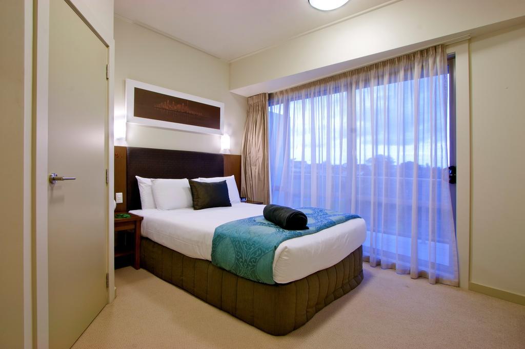 Vr Takapuna Όκλαντ Εξωτερικό φωτογραφία A bedroom at the Mantra on Lakeview