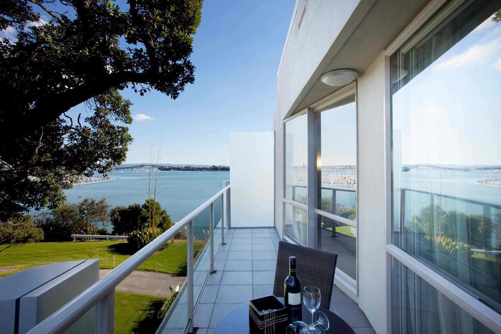 Vr Takapuna Όκλαντ Εξωτερικό φωτογραφία View from a suite at the Crowne Plaza Hotel, Auckland