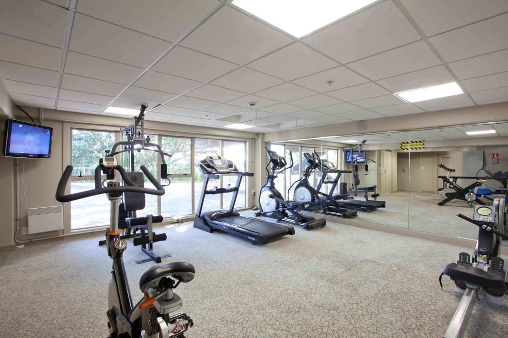 Vr Takapuna Όκλαντ Εξωτερικό φωτογραφία The gym at the University of Roehampton