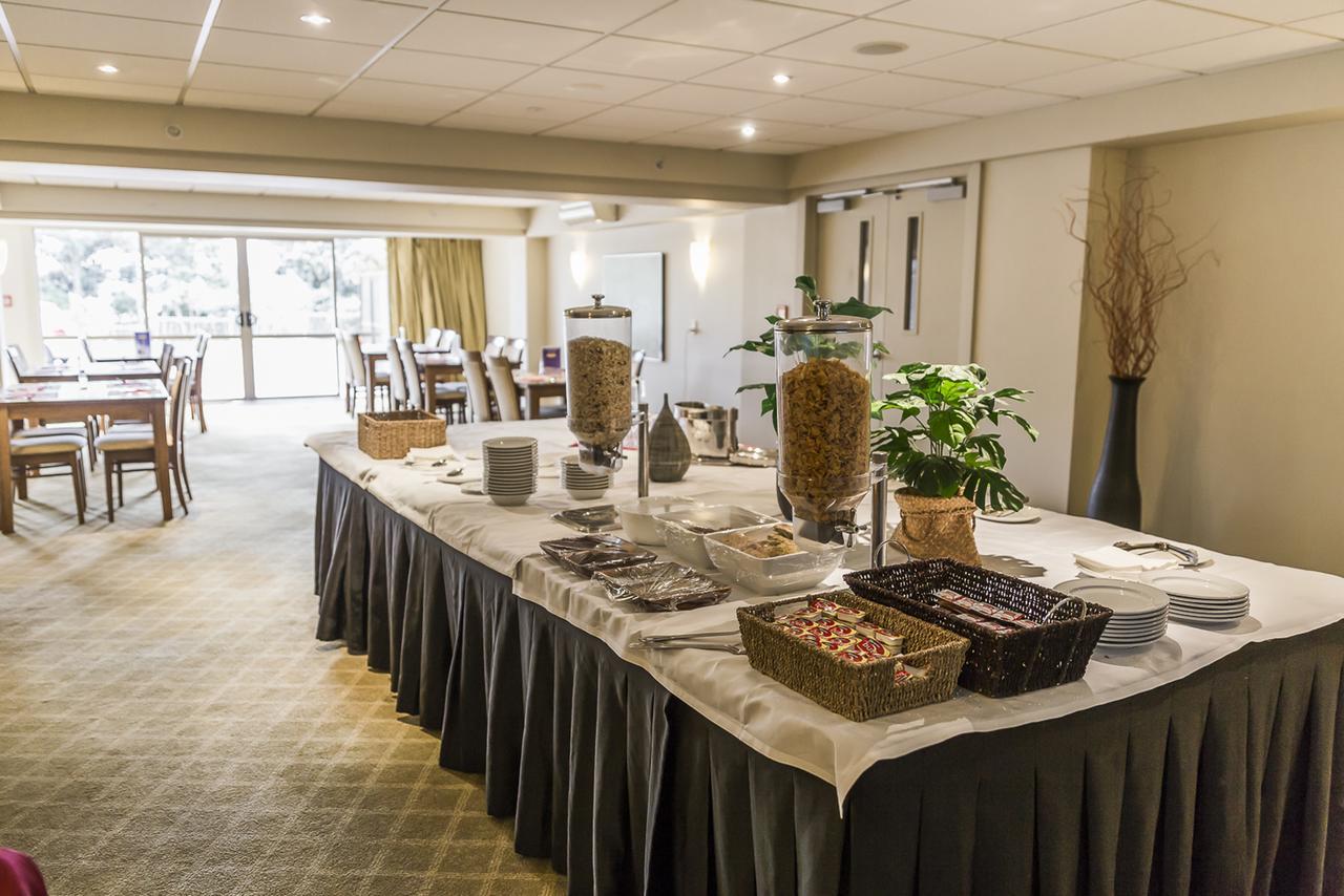 Vr Takapuna Όκλαντ Εξωτερικό φωτογραφία A buffet at a hotel